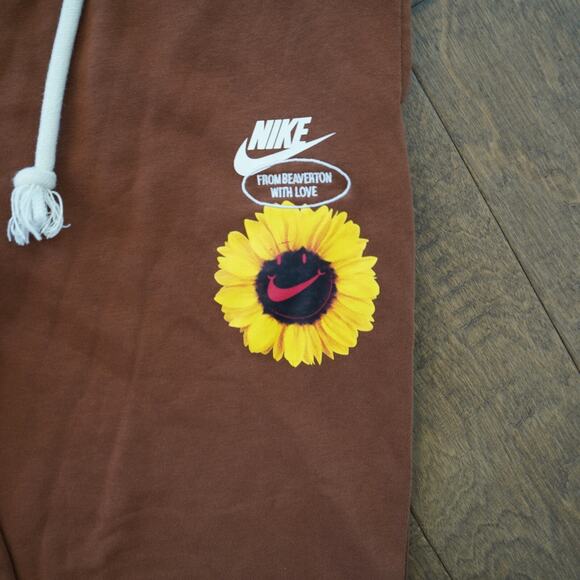 Nike Sportswear Embroidered Sunflower Brown French Terry Joggers Size: Large - Picture 5 of 9